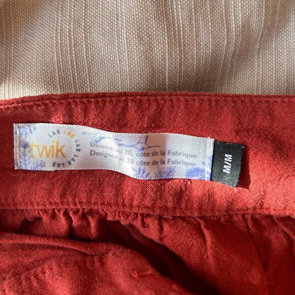 Twik jupe rouge brique à boutons / Twik rust red button-front skirt - Picture 1 of 3